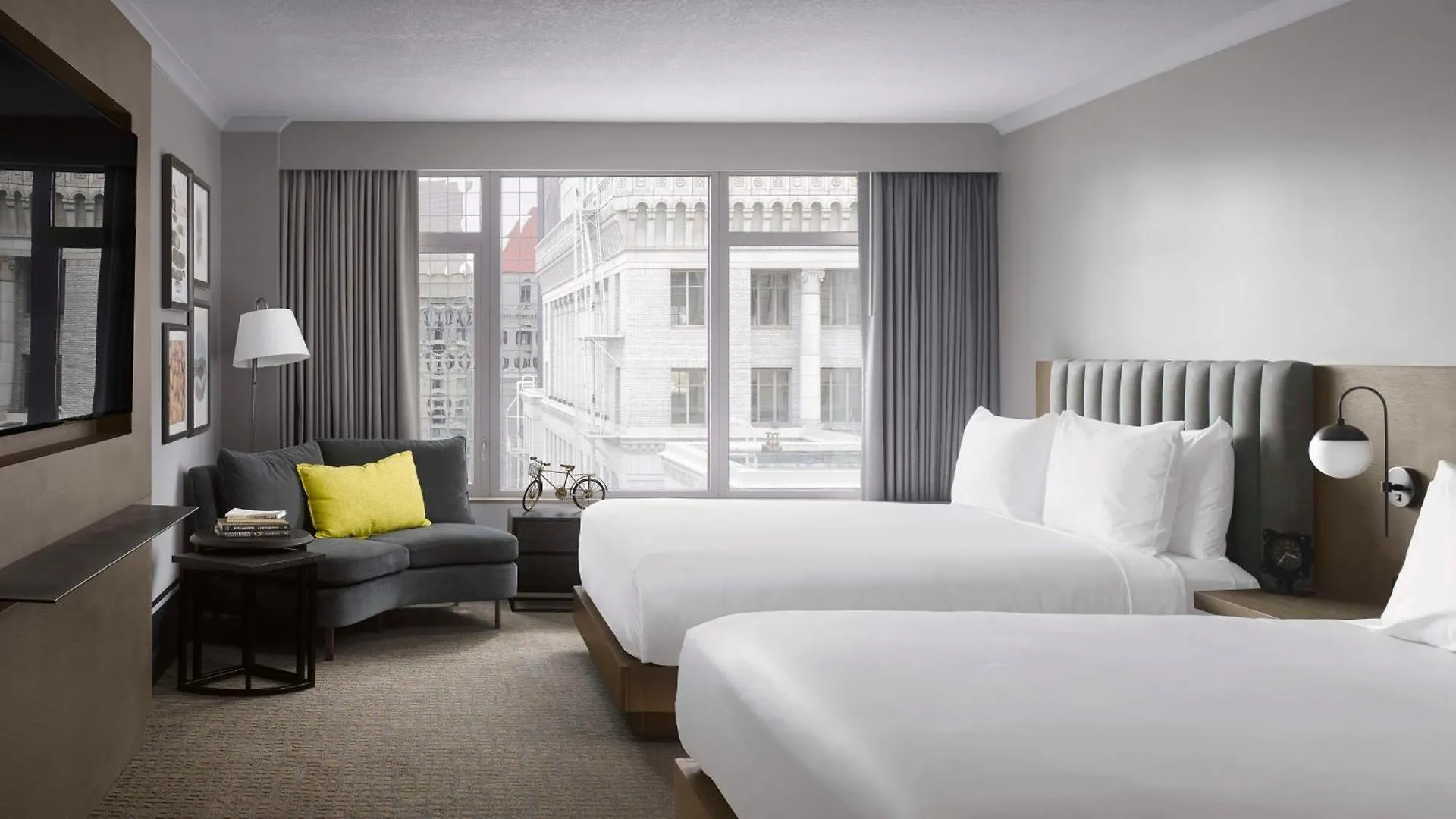 The Duniway Portland, A Hilton Hotel